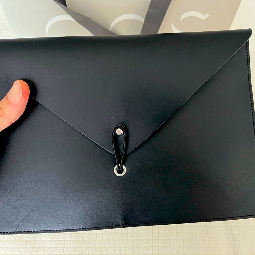 Black Leather Portfolio Bag. COS Brand NEW!!!